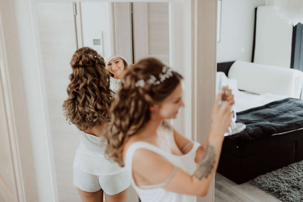Frisur zur Hochzeit Ideen Hochzeitsfrisur offene Haare Locken