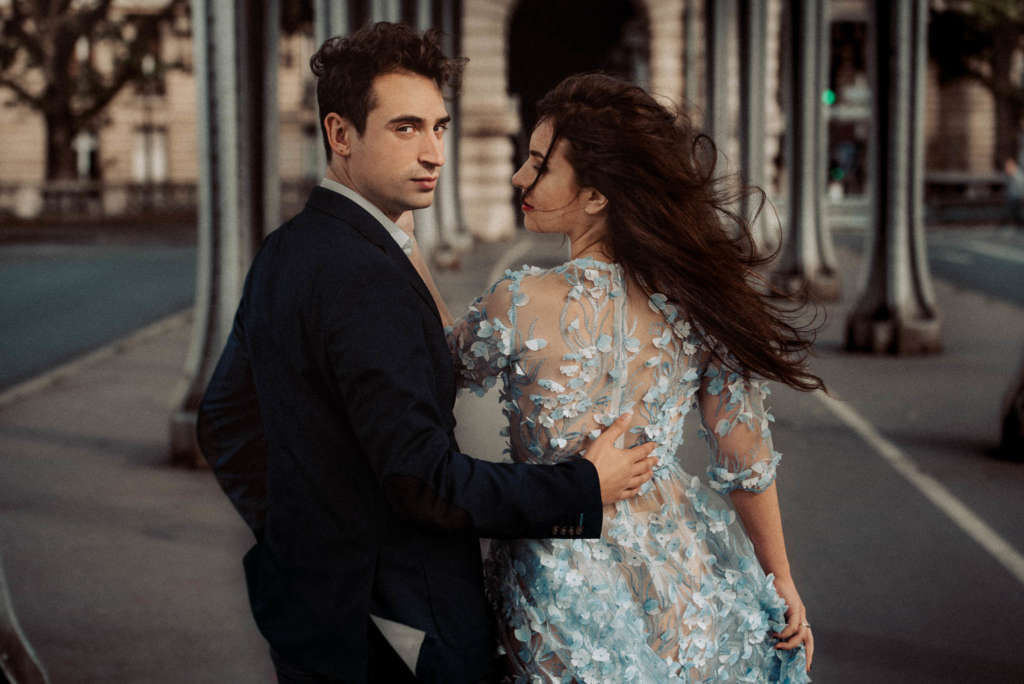 Heuchzeit in Paris Paarshooting am Point de Bur Hakeim Hochzeitsfotograf Fotosession