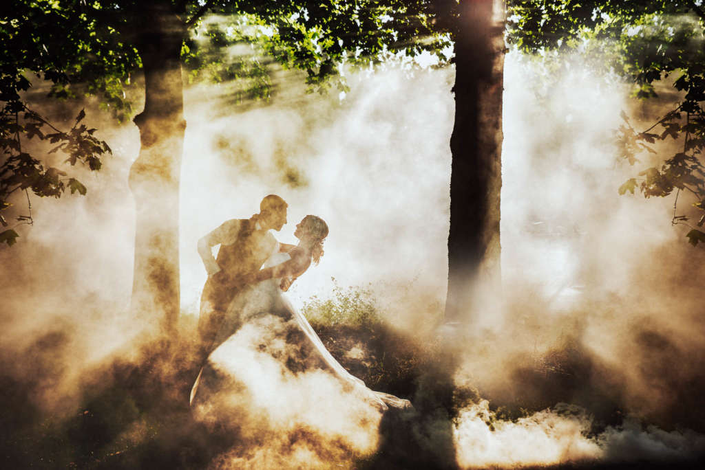 Hochzeitsfotos mit Rauch kreative Ideen Hochzeit im KabelWerk