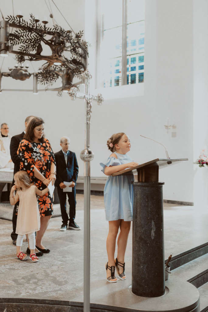 Kirchliche Trauung Sankt Lambertus Am Glockenberg Essen Hochzeit Fotograf Fuerbitten