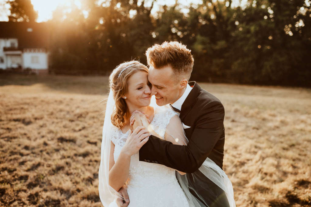 Paarshooting in Koeln Brautpaar Fotos bei der Hochzeit