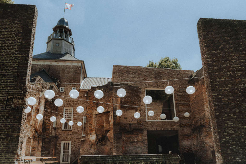 Hochzeit auf Schloss Hertefeld Runie