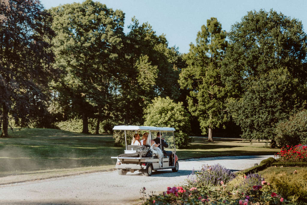Schloss Hertefeld Golf Cart Hochzeit Hochzeitsauto