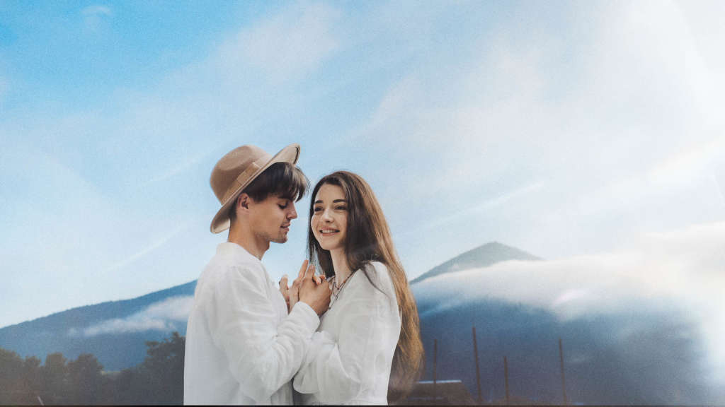 Paarshooting in der Natur Outdoor fotoshooting Paerchenfotos