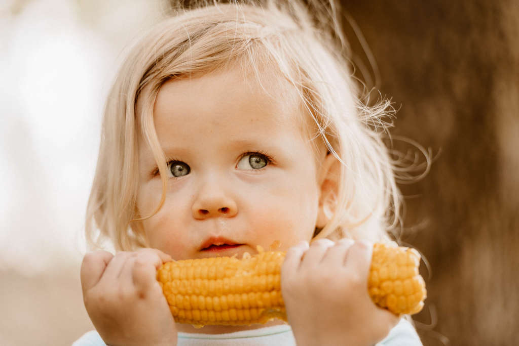 dokumentarische kinder fotografie kind beim essen