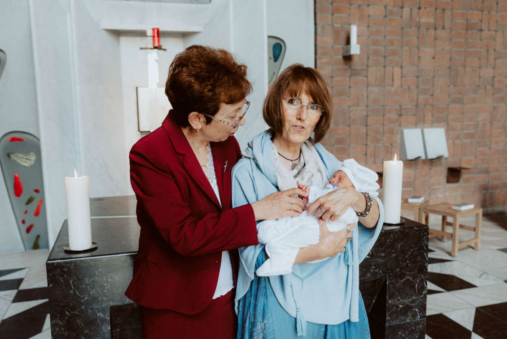 Fotograf Taufe Fotos Evangelische Taufe Duesseldorf Lierenfeld St Michael 1600 60 15