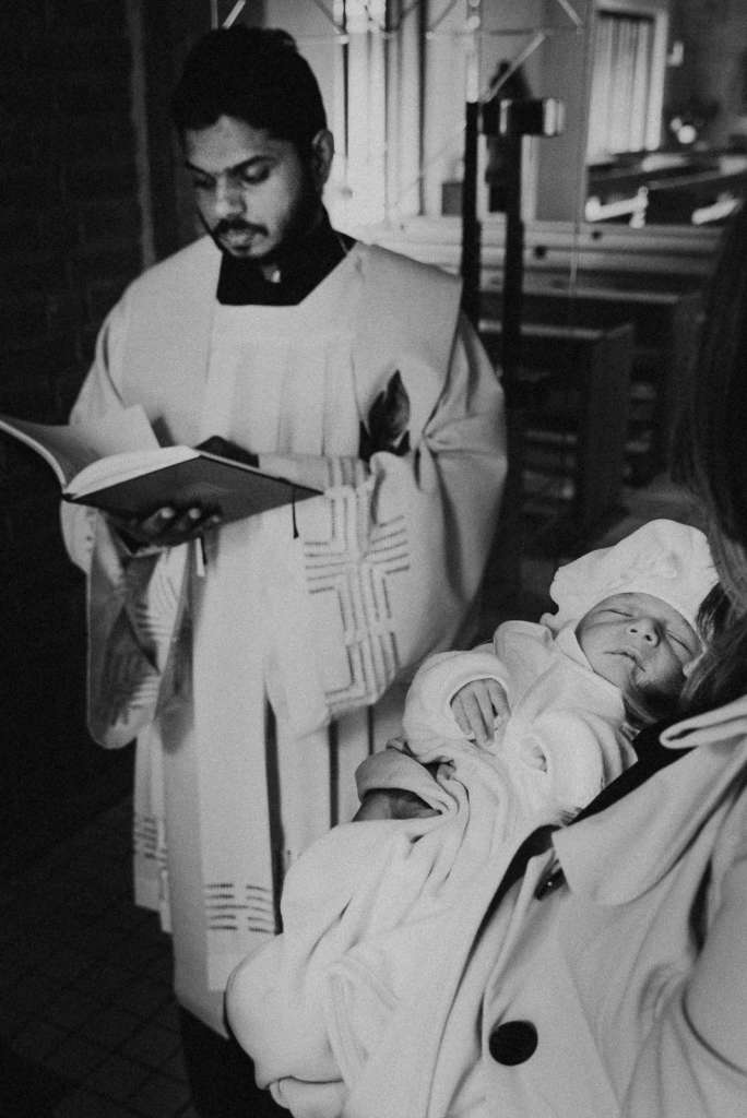 Fotograf Taufe Fotos Evangelische Taufe Duesseldorf Lierenfeld St Michael 1600 60 6