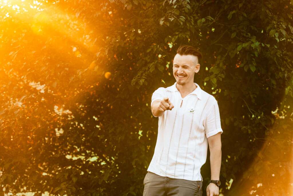 maennerfotos lifestyle mit einem mann maennliches portrait