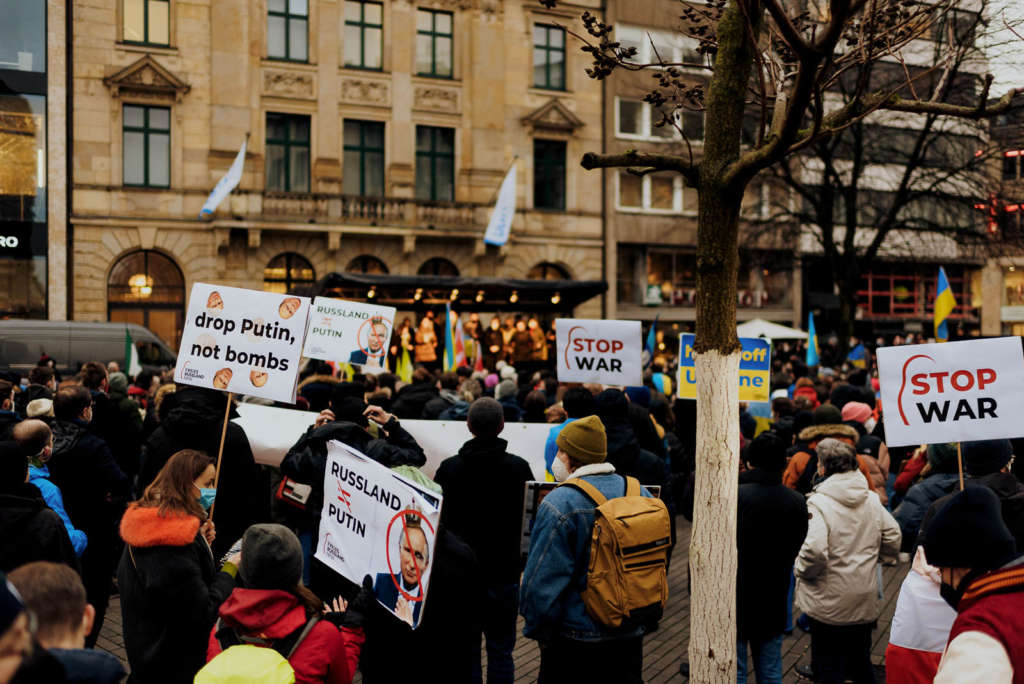 Duesseldorf Demo Ukraine 24.02.2022 Schadowplatz photo Jan Breitmeier 14