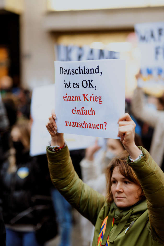 Duesseldorf Demo Ukraine 24.02.2022 Schadowplatz photo Jan Breitmeier 19