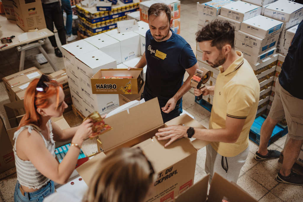 humanity help ukraine 01 05 2022 cologne Blau Gelbes Kreuz e V and MARKIT bebright photography 013