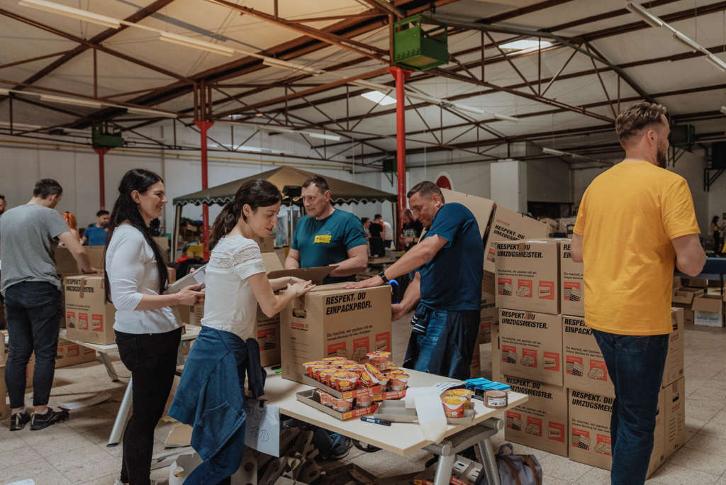 humanity help ukraine 01 05 2022 cologne Blau Gelbes Kreuz e V and MARKIT bebright photography 027