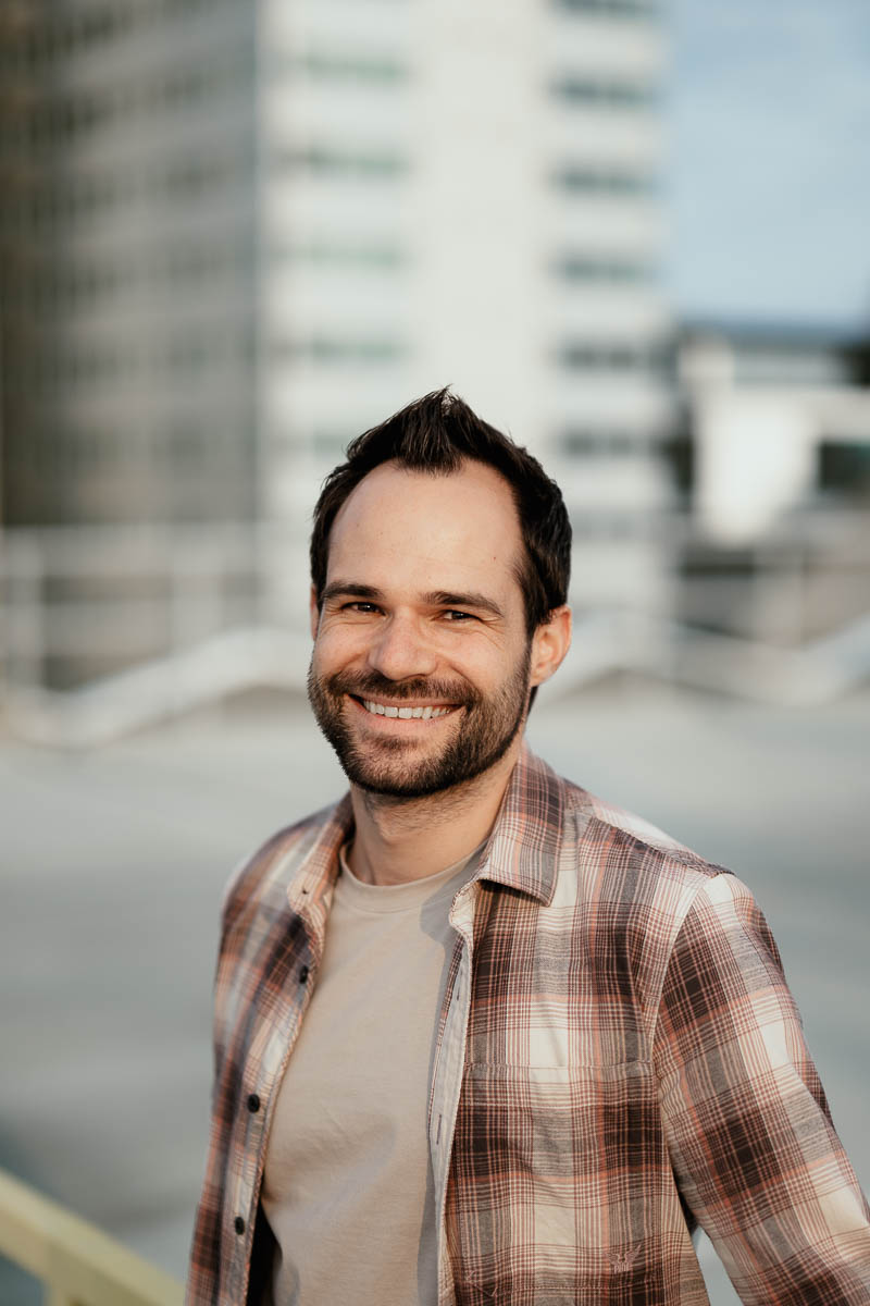 startup fotos duesseldorf natuerliche portraits lachen