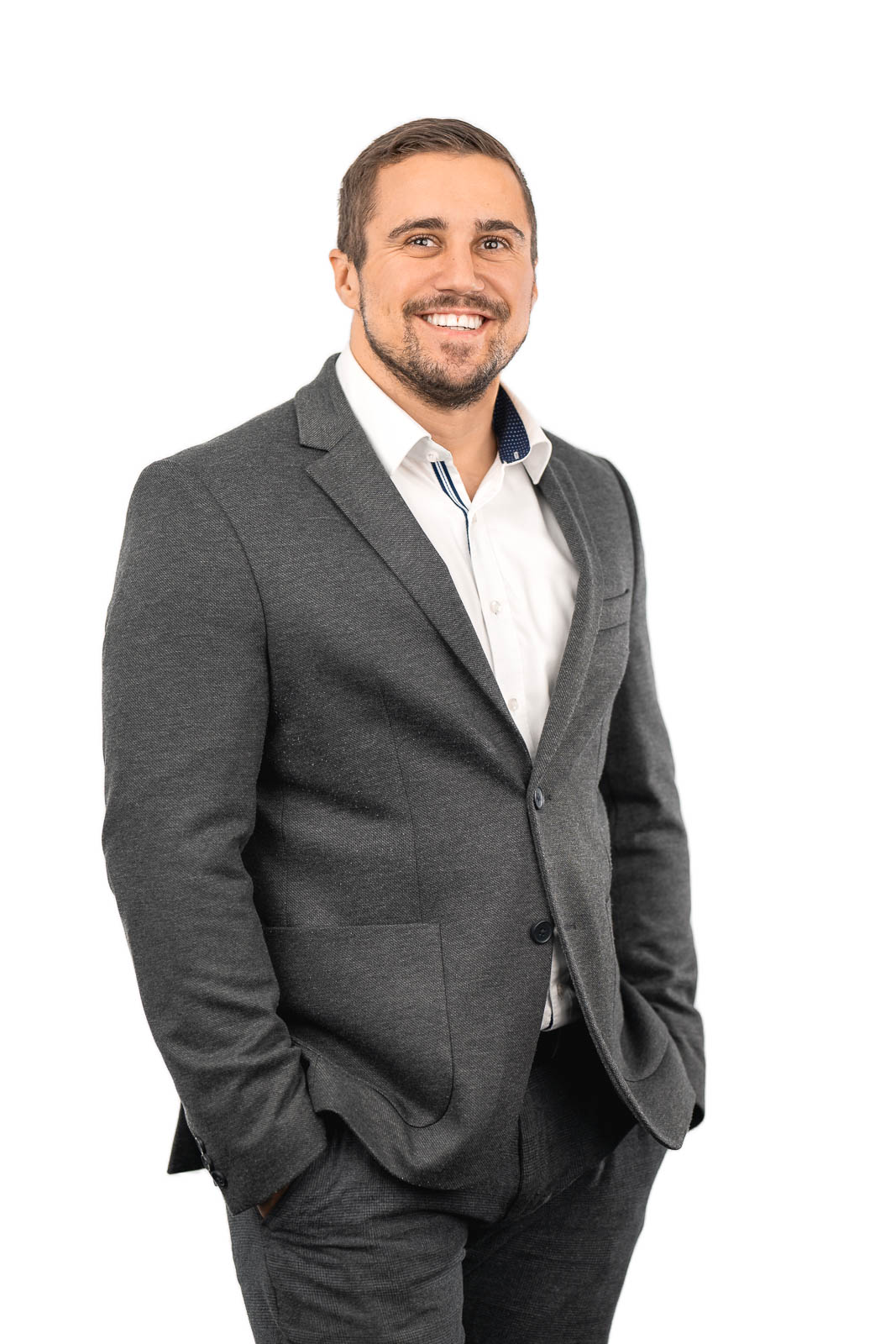 dreiviertel business portrait foto bis knie